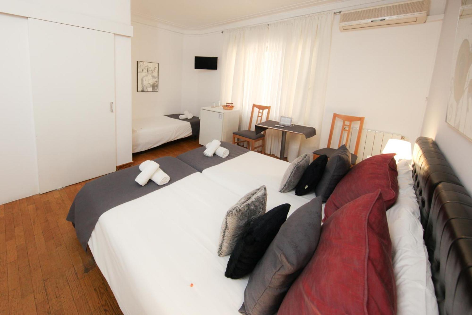 Petit Hotel Barcelona Buitenkant foto