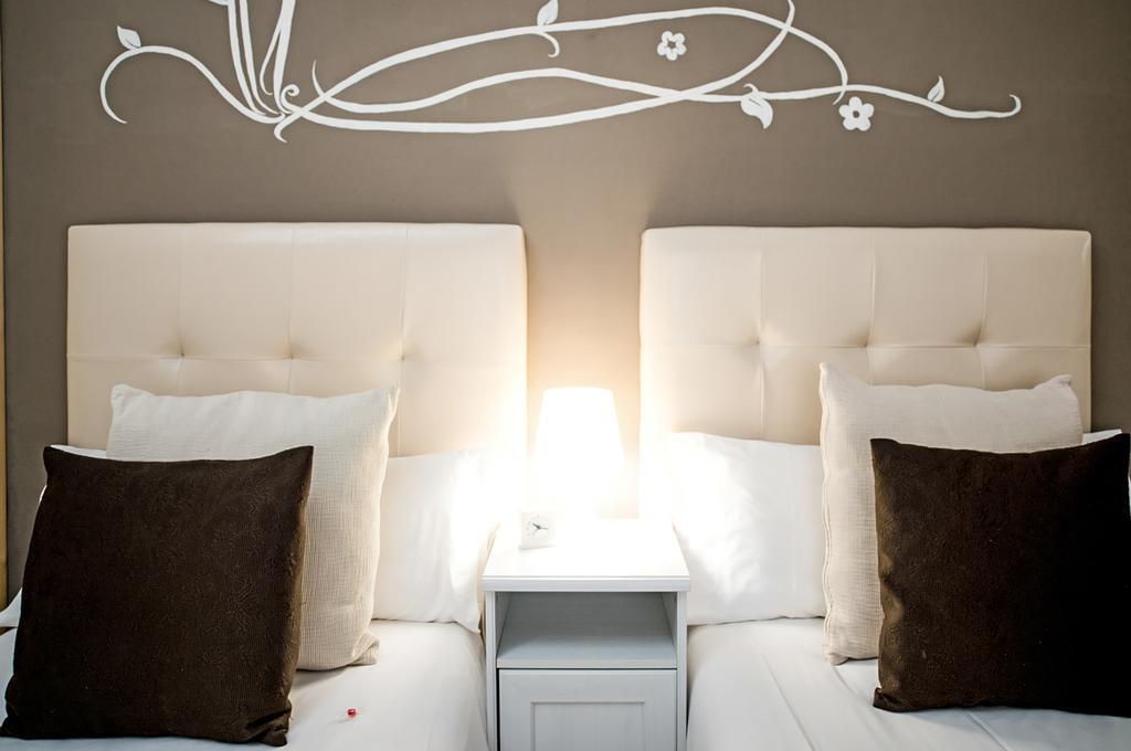 Petit Hotel Barcelona Buitenkant foto