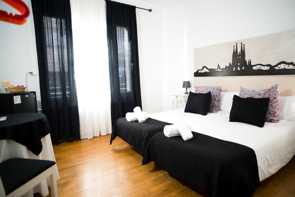 Petit Hotel Barcelona Buitenkant foto
